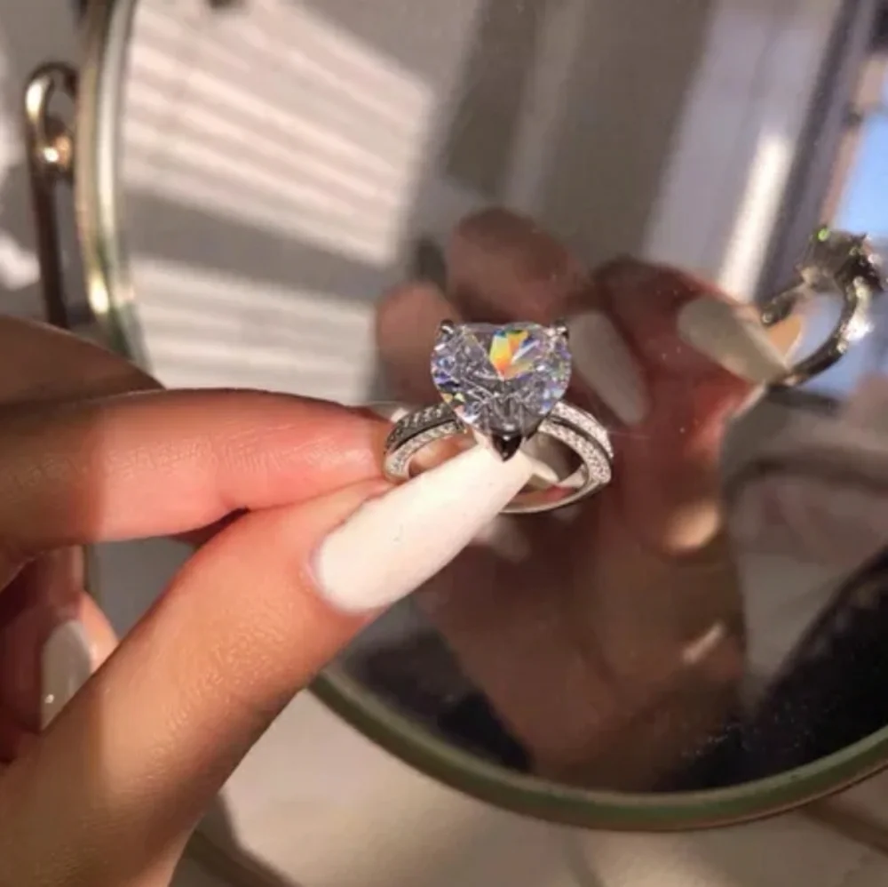 New Silver Heart Ring - Picture 3 of 4